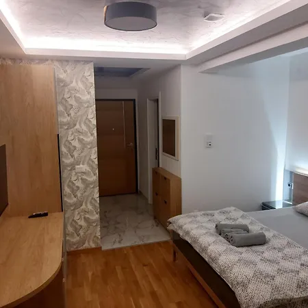 Centar Crnjanski 1 *